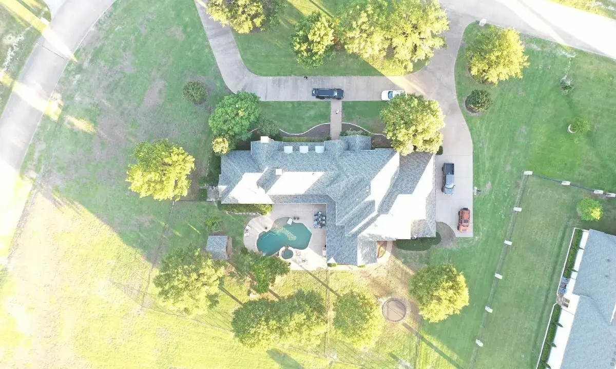 New shingle roof installation on a home in Wapakoneta